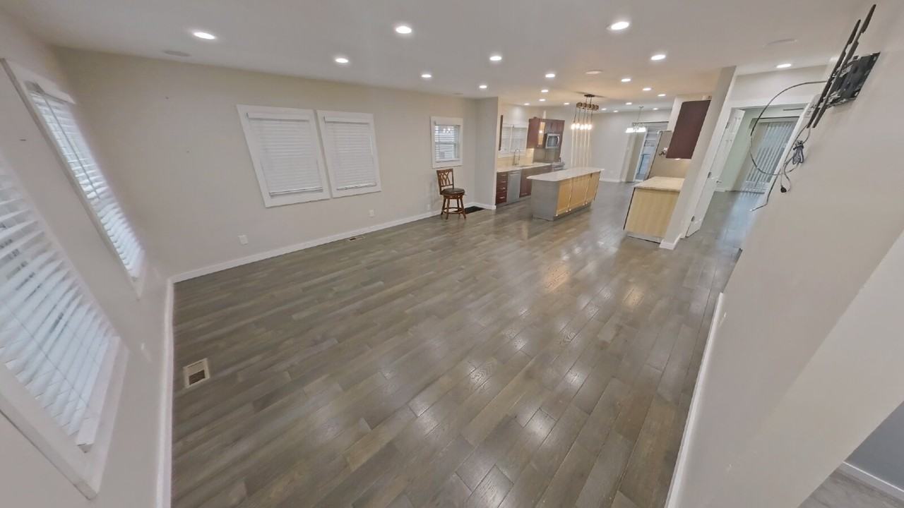 1423 Ruffner Ave - Photo 2 of 23