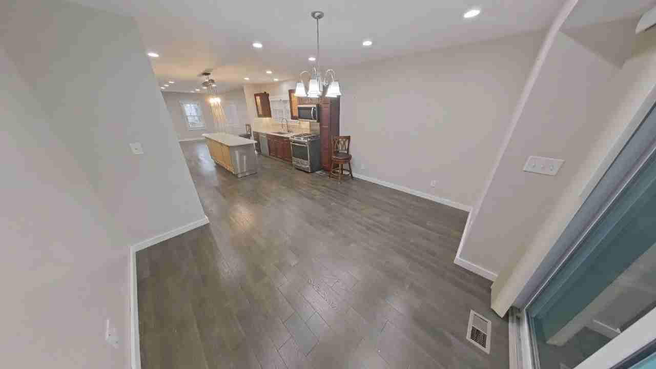 1423 Ruffner Ave - Photo 4 of 23