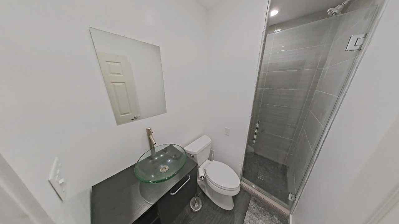 1423 Ruffner Ave - Photo 5 of 23