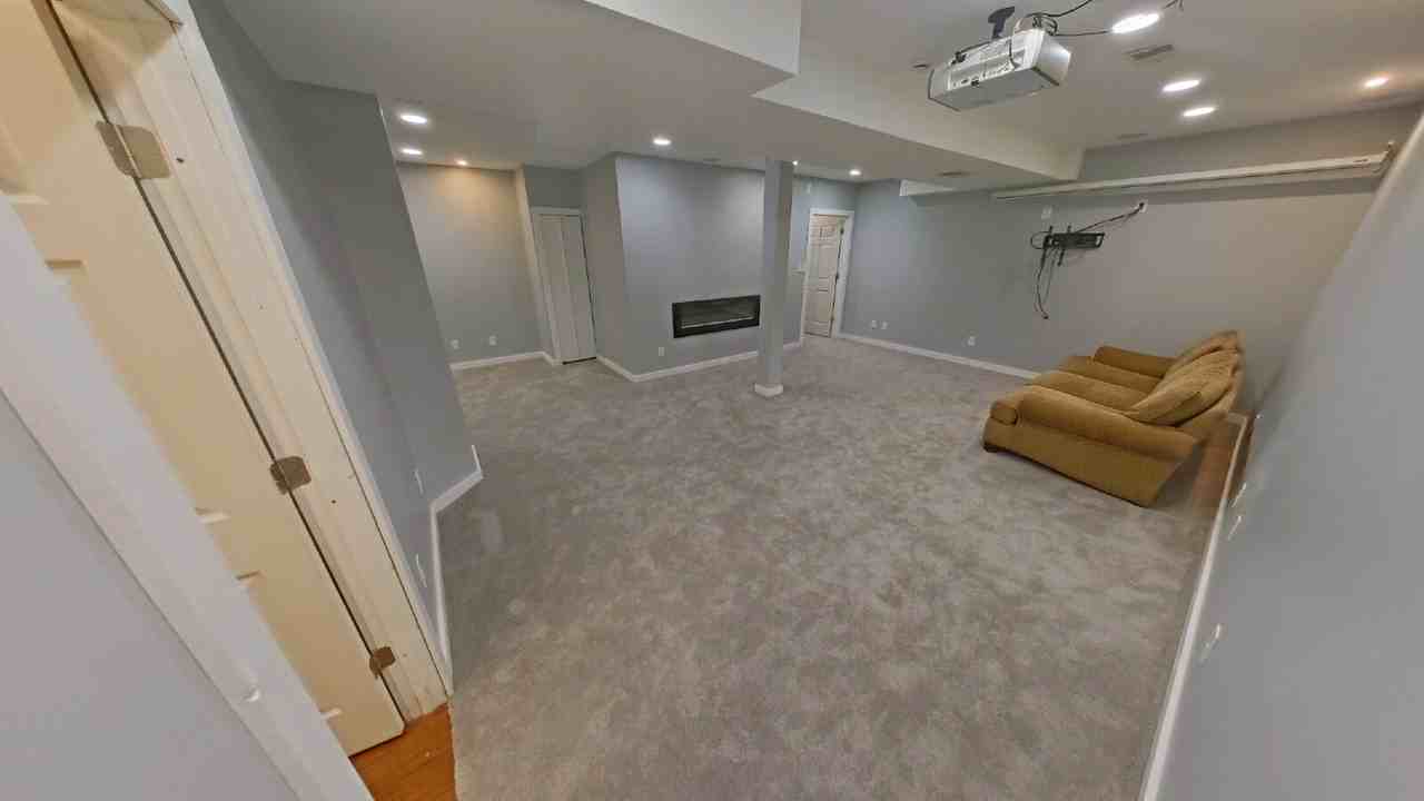 1423 Ruffner Ave - Photo 7 of 23
