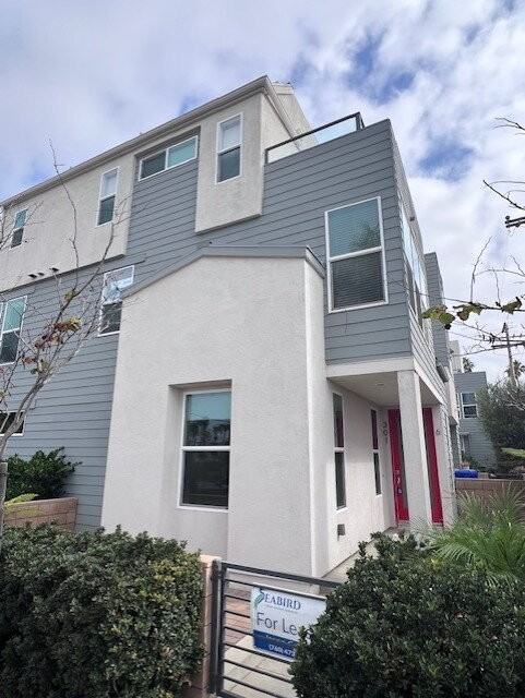 301 Cassidy St - Photo 4 of 32