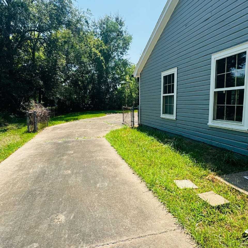 735 Cuchia St - Photo 2 of 15