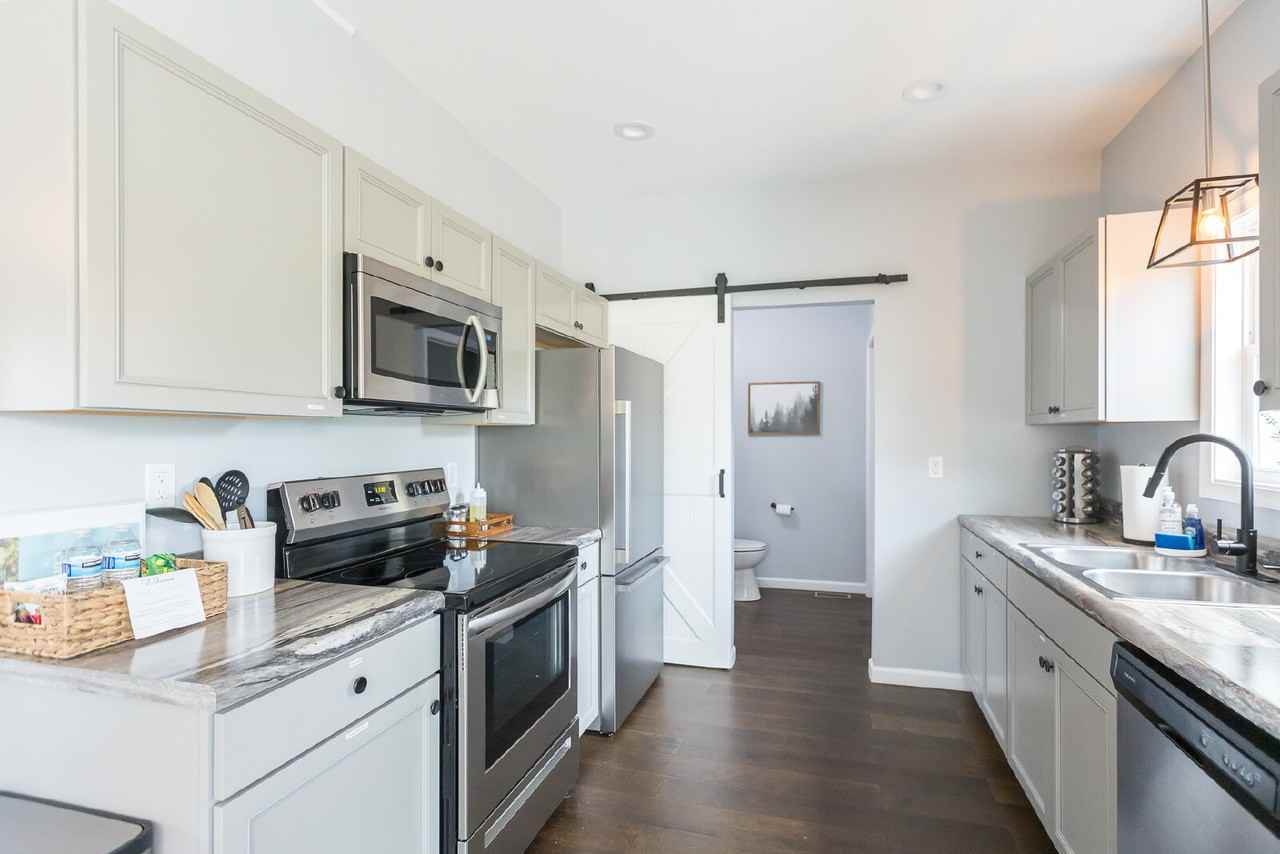 810 Denver Ave - Photo 4 of 20