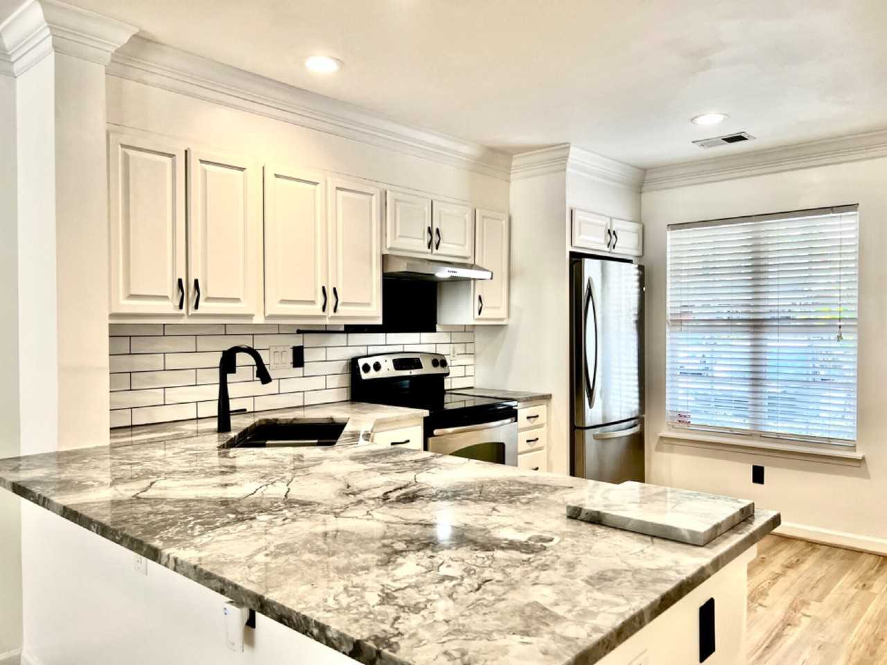 10132 Reindeer Way Ln - Photo 3 of 24