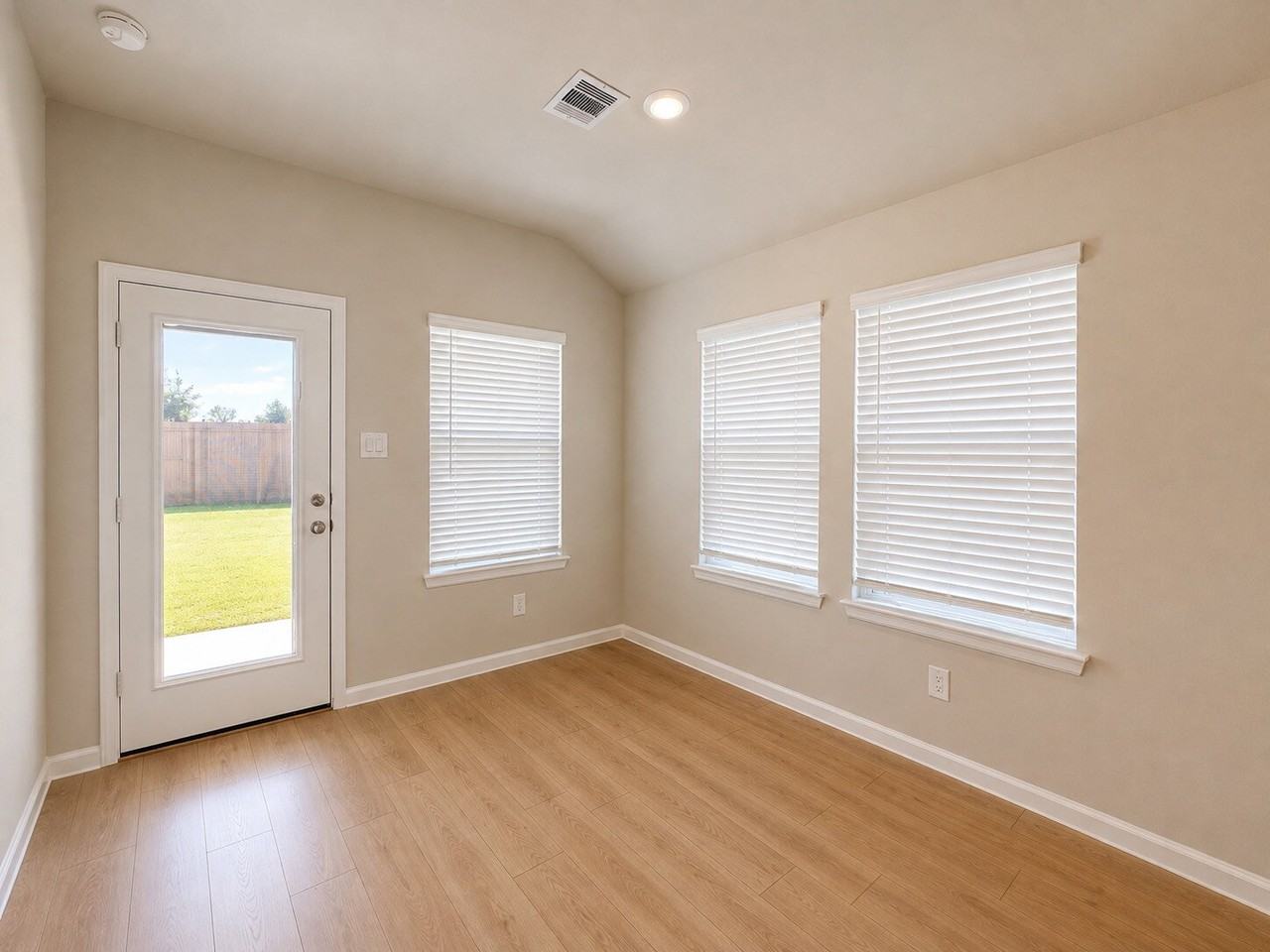10620 Knox Landing Dr - Photo 3 of 9