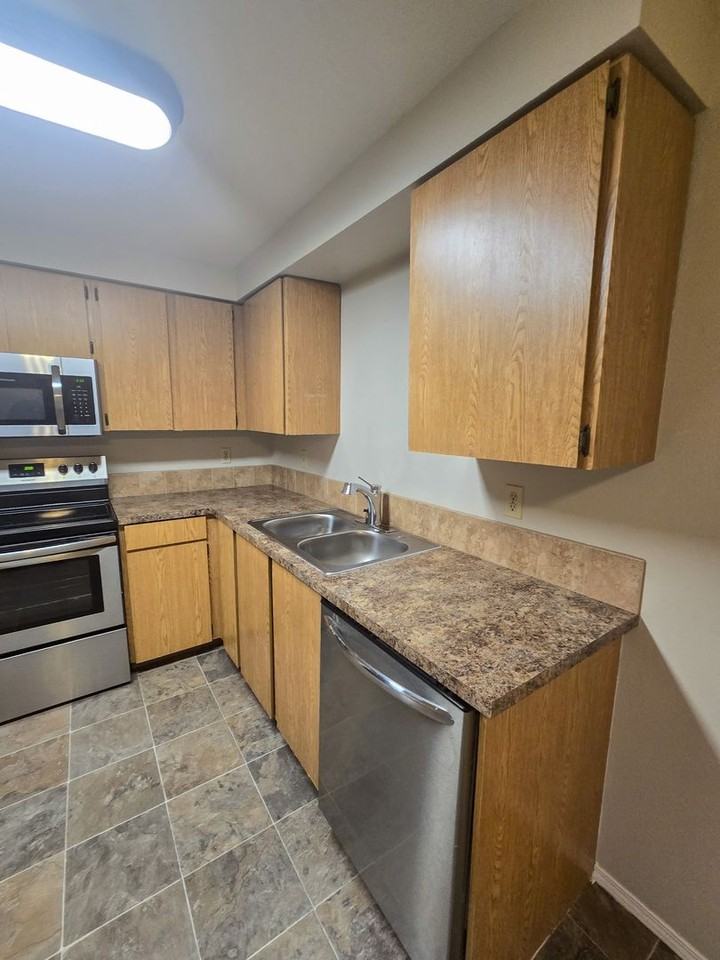 351-359 Glen Creek Rd NW - Photo 5 of 33