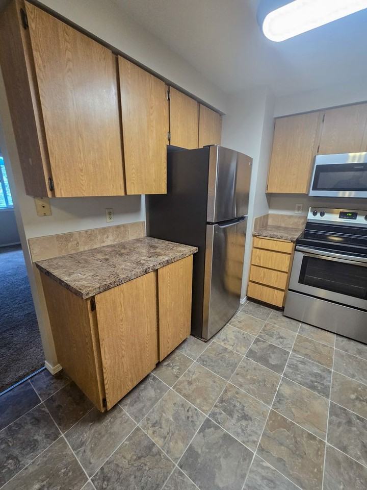 351-359 Glen Creek Rd NW - Photo 7 of 33