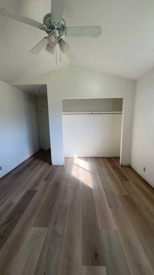 585 S 225 W - Photo 6 of 16