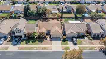 featured image of 1374 Bamboo St