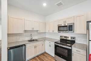featured image of 3900 Broadway