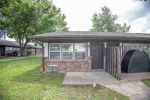 featured image of 4819 Marion St