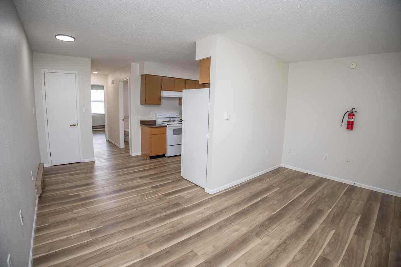 4819 Marion Street - Photo 6 of 14