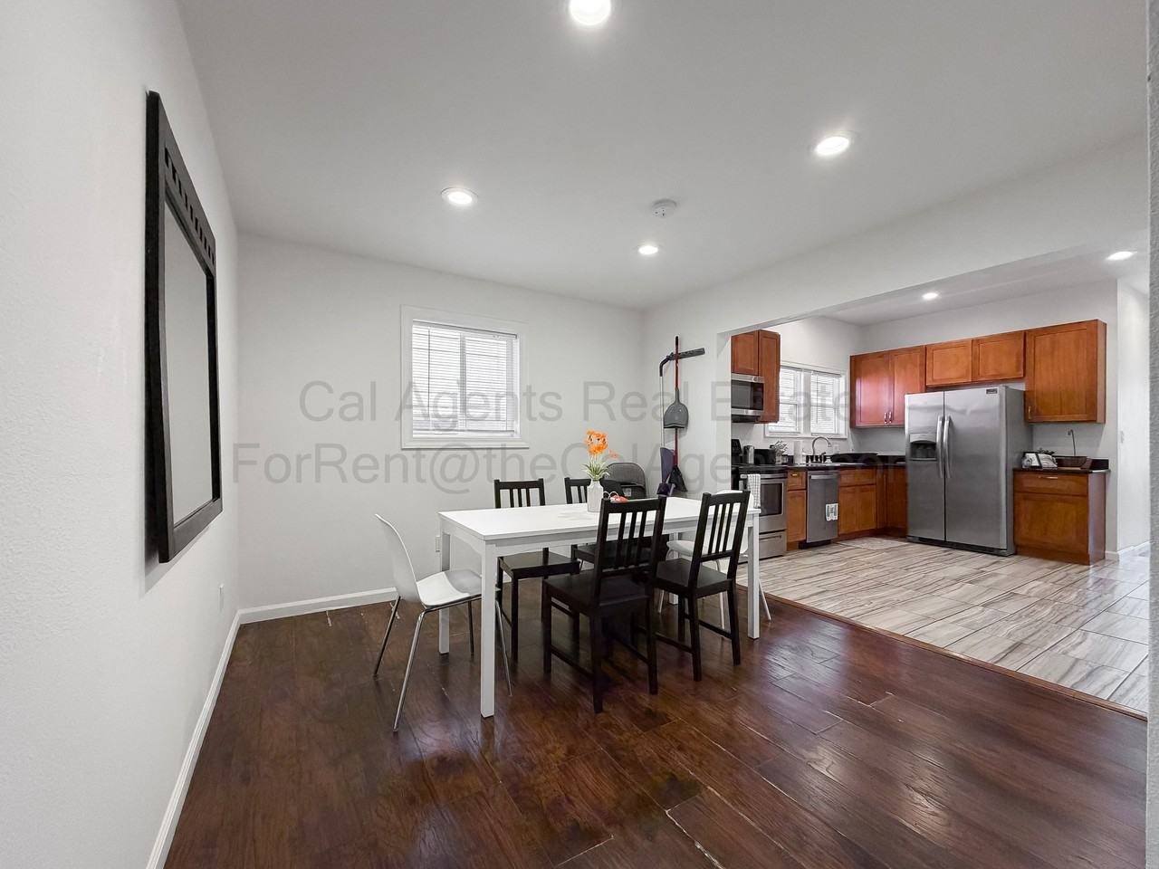 1532 32nd Street - Photo 3 of 15