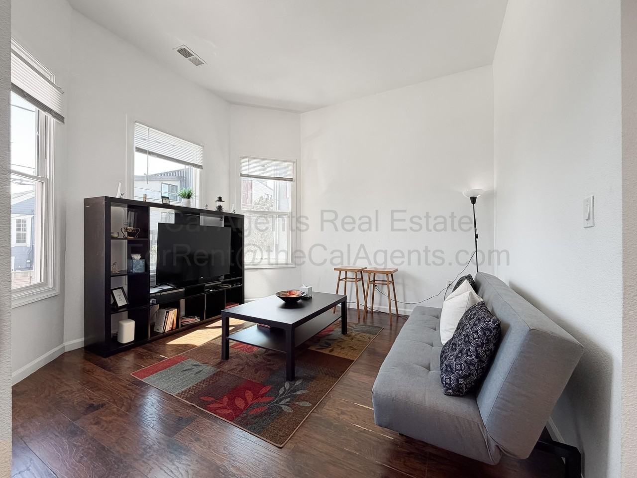 1532 32nd Street - Photo 4 of 15