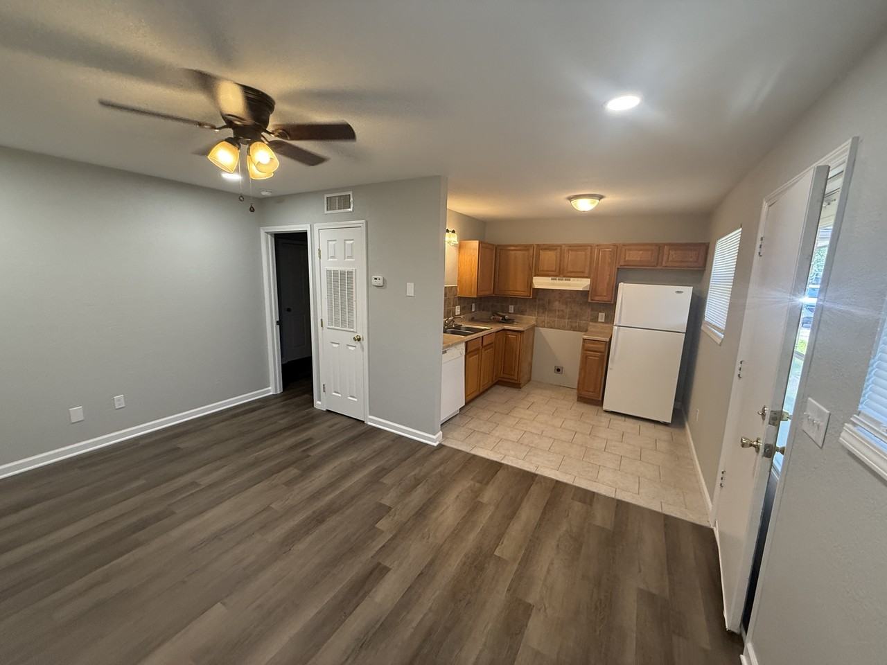 1512 South Meridian Avenue - Photo 3 of 5