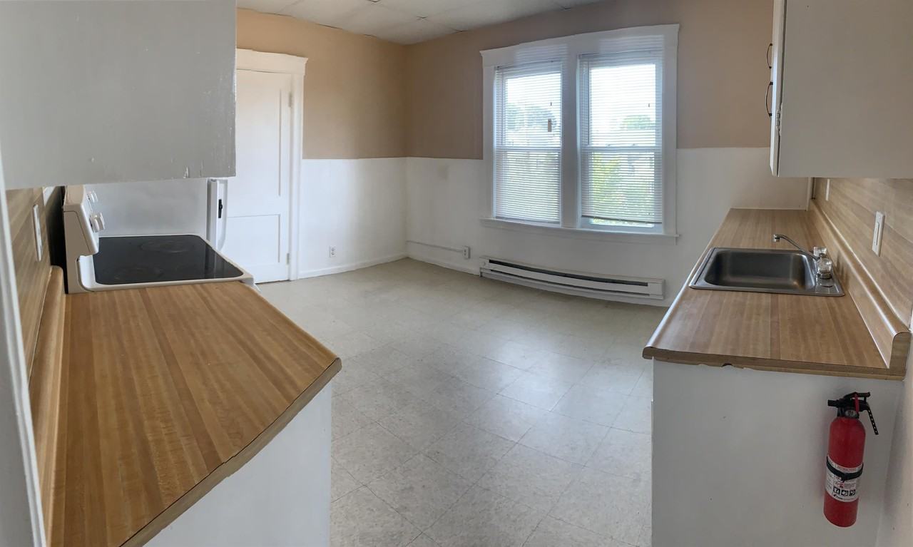 3 Negus St, Webster, MA 01570 - Photo 2 of 25