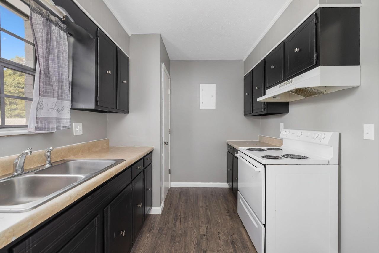 (NEW) 1429 Stratford Road - Photo 5 of 11
