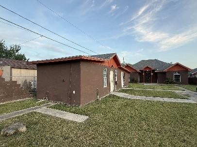 8516 Hendrix Avenue - Photo 2 of 13