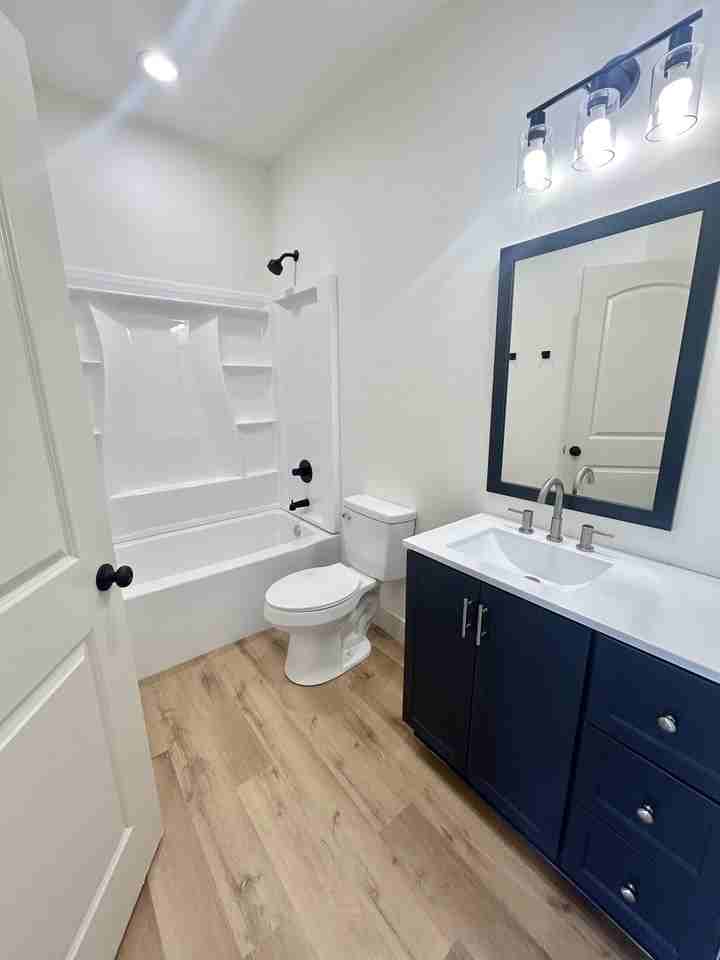 HUNSLEY HEIGHTS - Photo 5 of 7