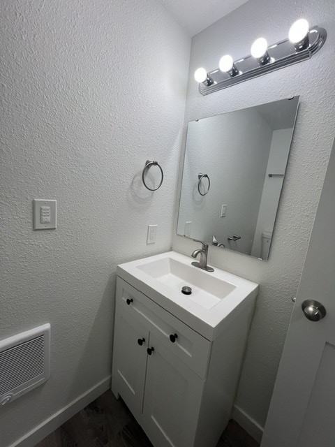 2054 Roosevelt Avenue - Photo 5 of 7
