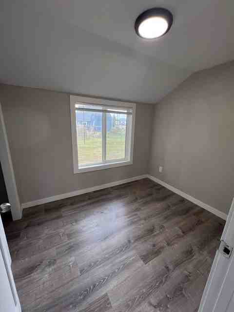 2054 Roosevelt Avenue - Photo 6 of 7