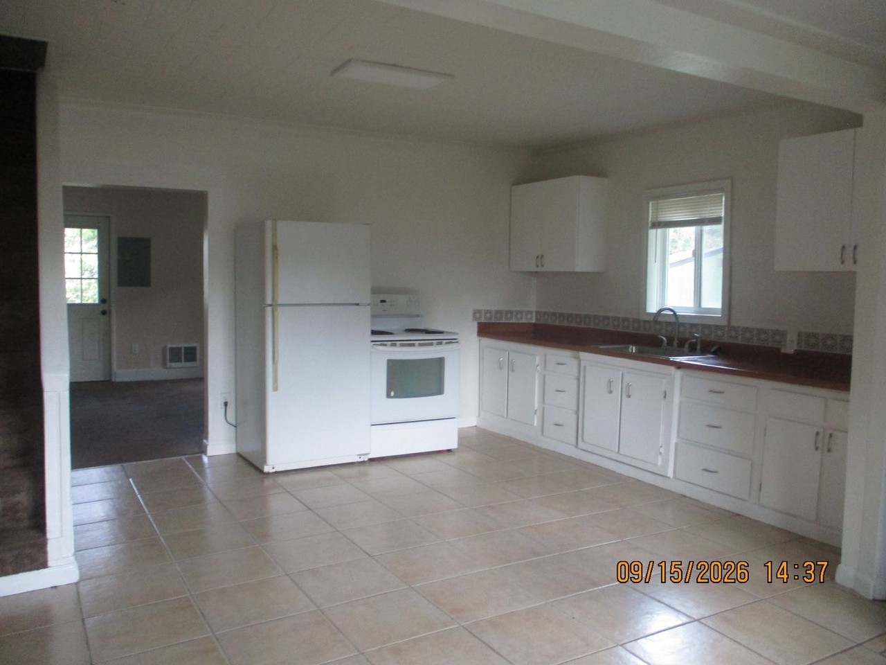 927 W Schley St - Photo 4 of 13