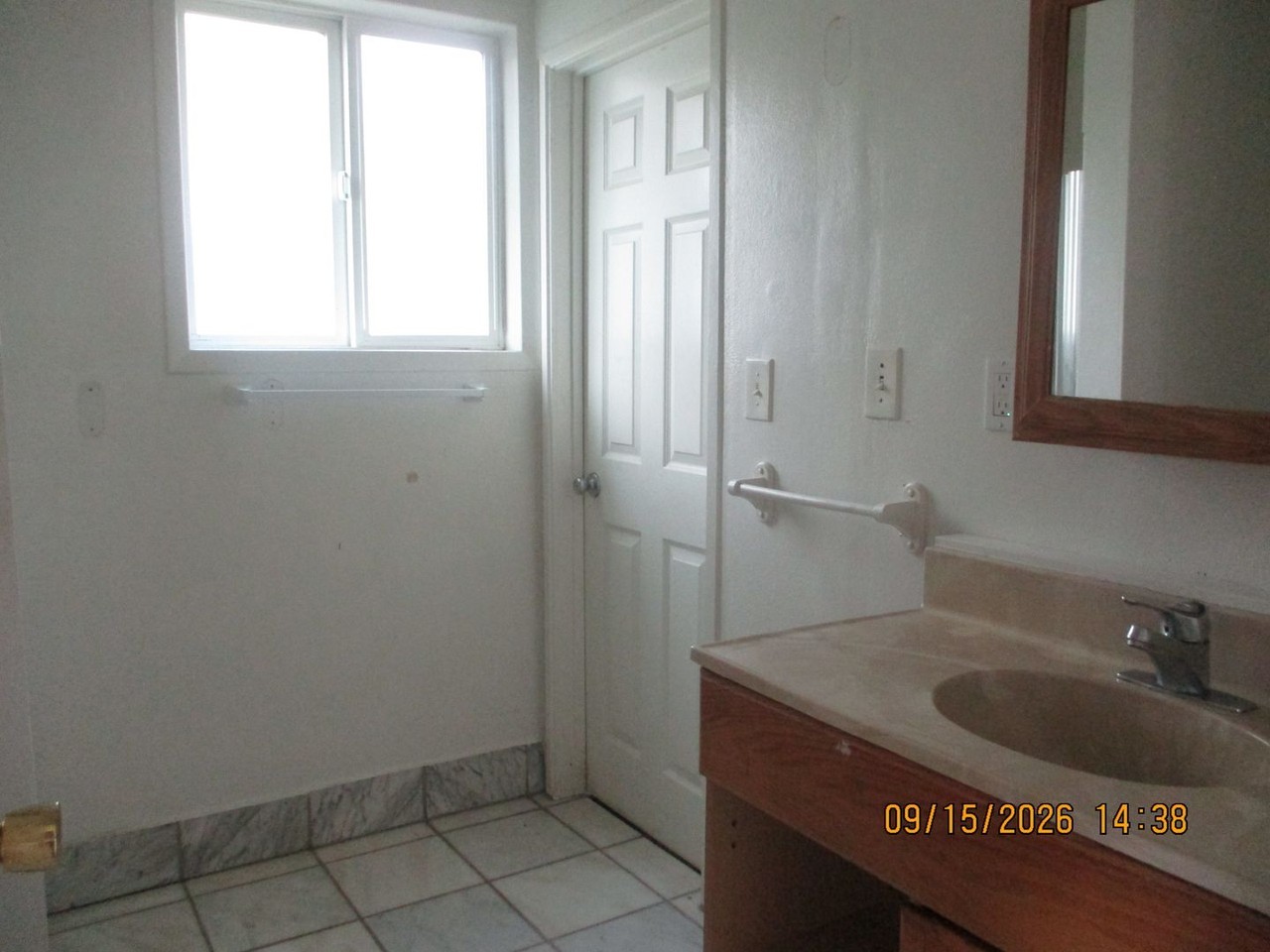 927 W Schley St - Photo 5 of 13