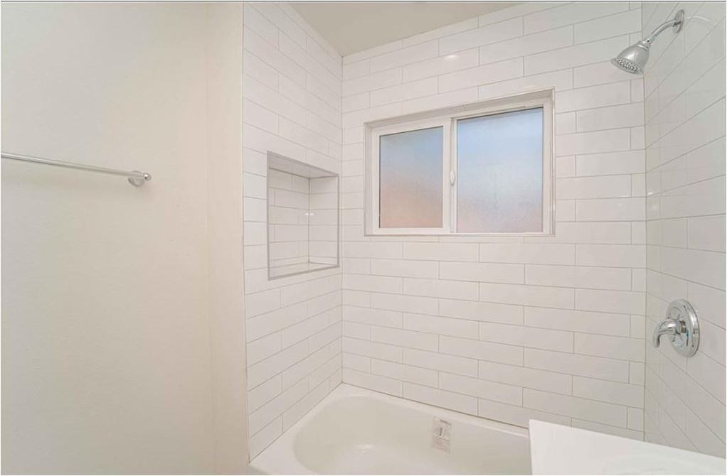 73(326) - Photo 2 of 41