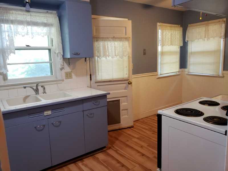 563 S Kokomo Ave - Photo 5 of 14