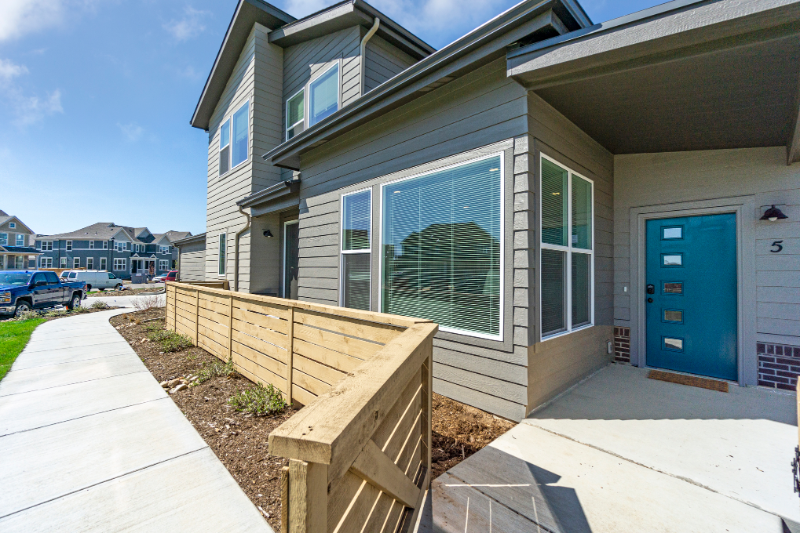 2614 Thunderstreak Ln #5 - Photo 2 of 27