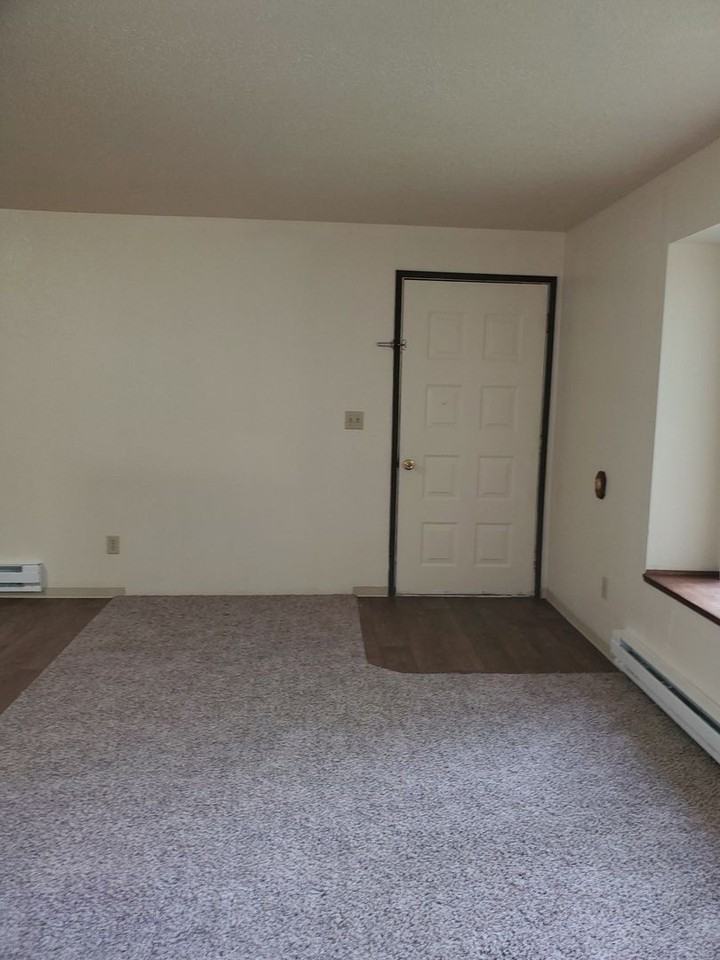 720 Walker Rd - Photo 3 of 16