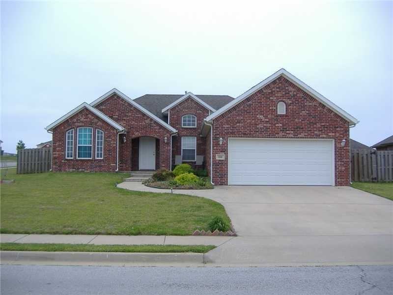 350 Beasley Dr - Photo 2 of 19