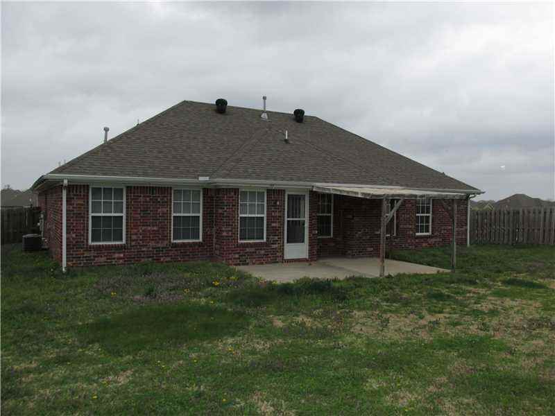 350 Beasley Dr - Photo 4 of 19