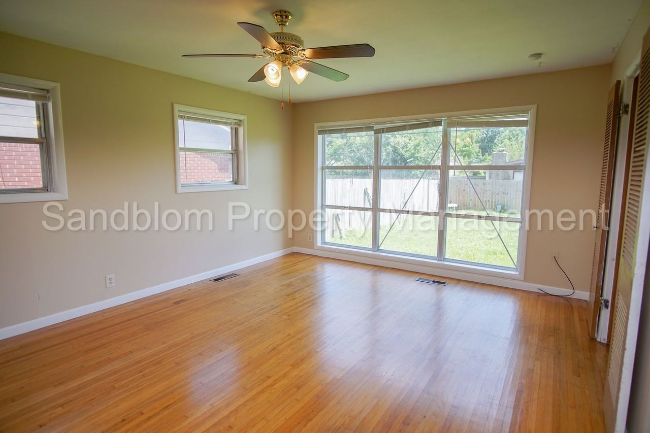 5344 E 27th St - Photo 3 of 18