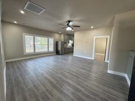 featured image of 418 N Clements St