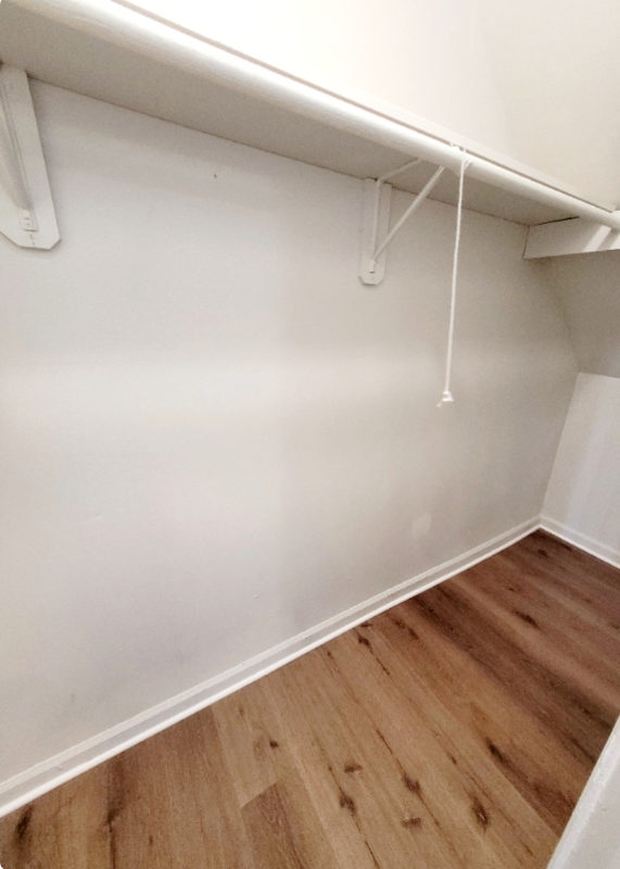 12 Bainbridge Ave #B - Photo 3 of 8