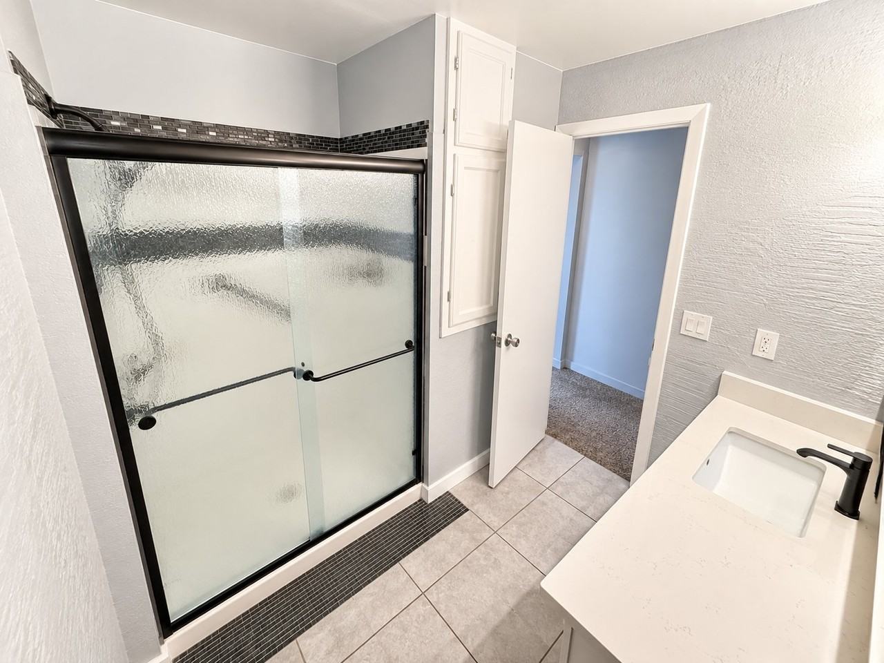 2225 S Jasmine St #204 - Photo 6 of 6