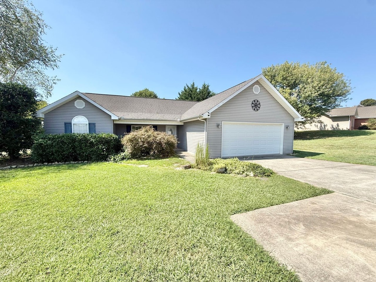 821 Amburn Meadows Ln - Photo 2 of 42
