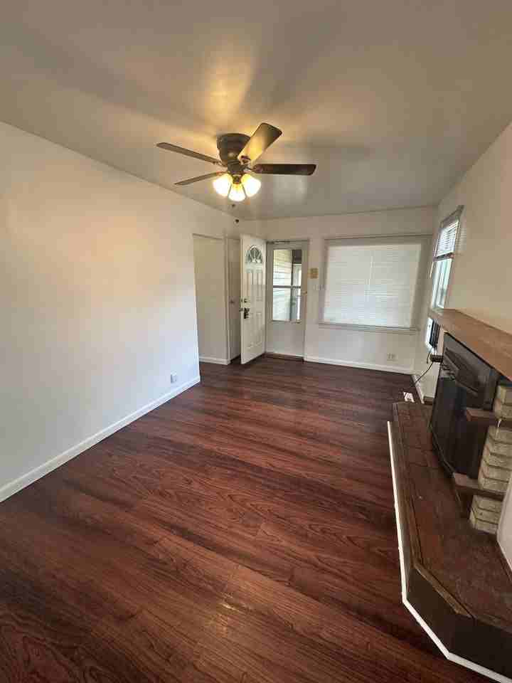 1219 1/2 13th Ave - Photo 5 of 18