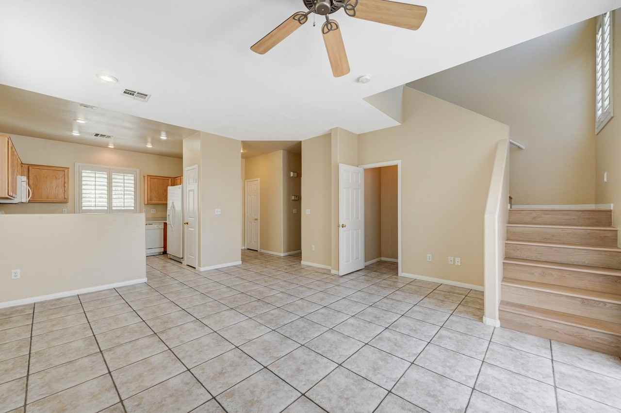 2676 Good Fellows St - Photo 4 of 18
