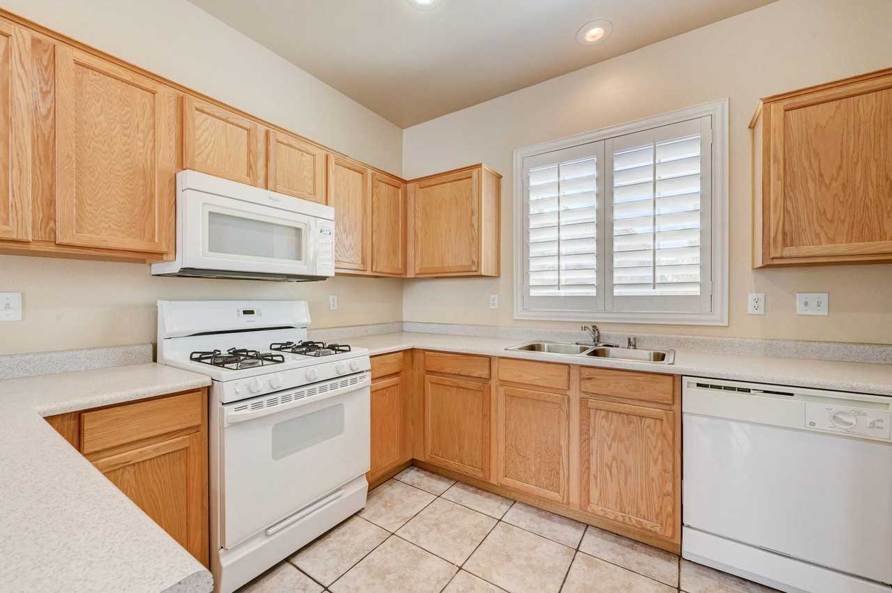 2676 Good Fellows St - Photo 5 of 18