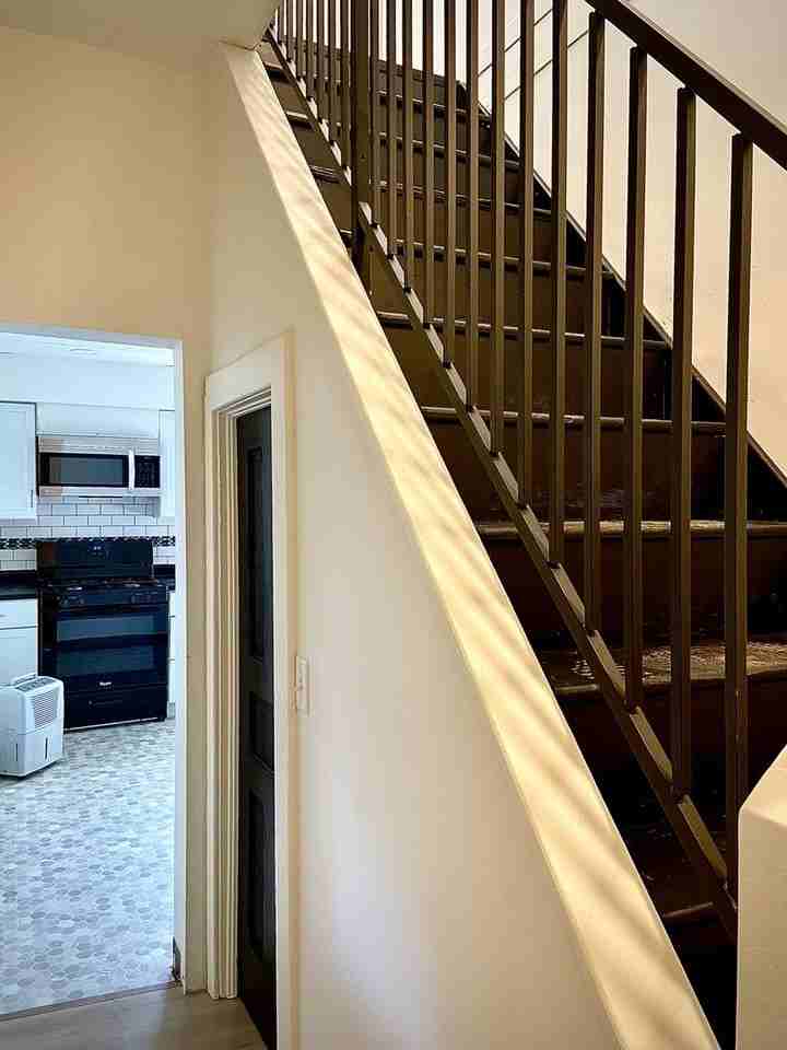 1715 S 12th St - Photo 3 of 15