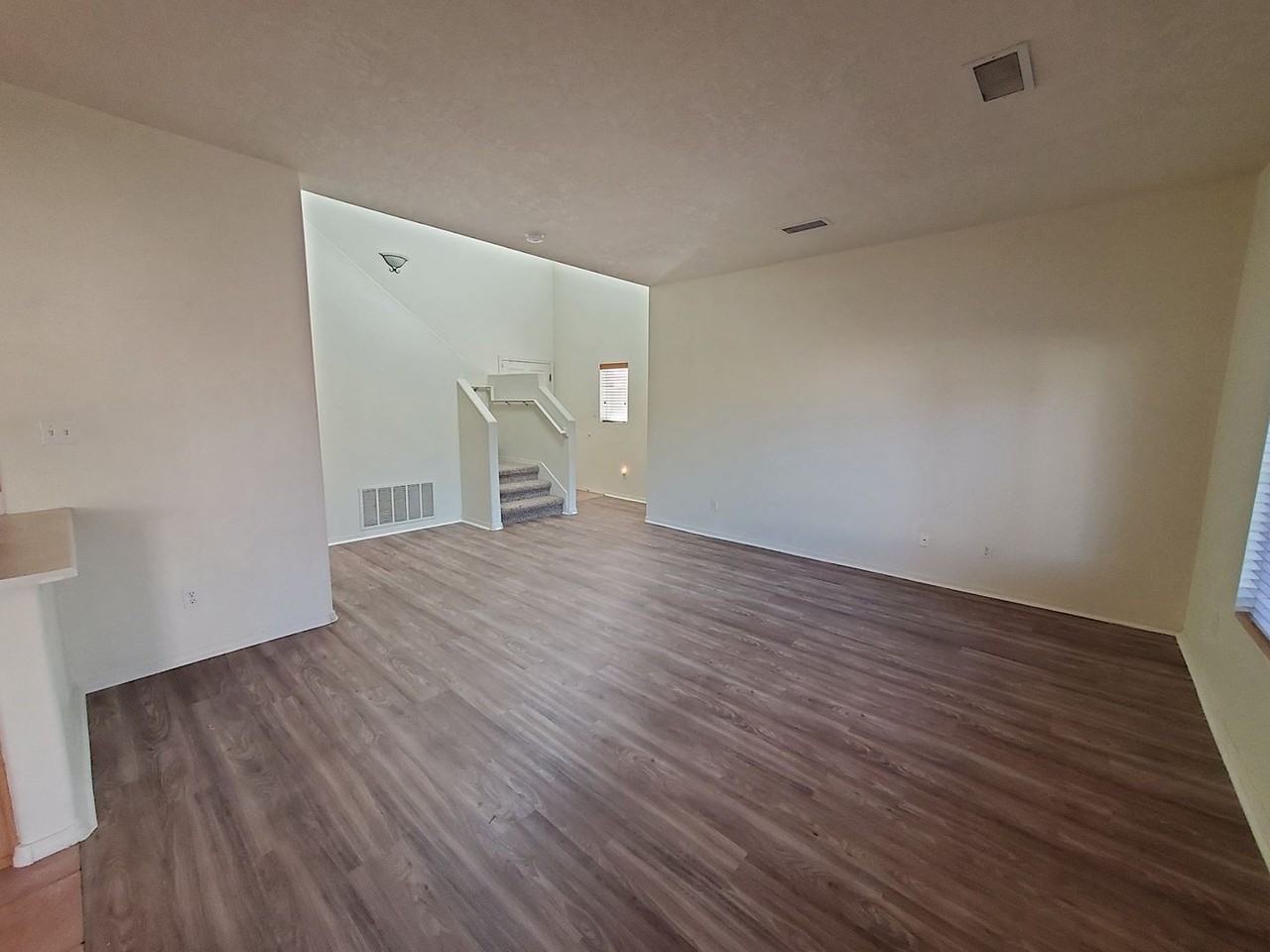 1509 Calle Sonrisa Ne - Photo 7 of 24