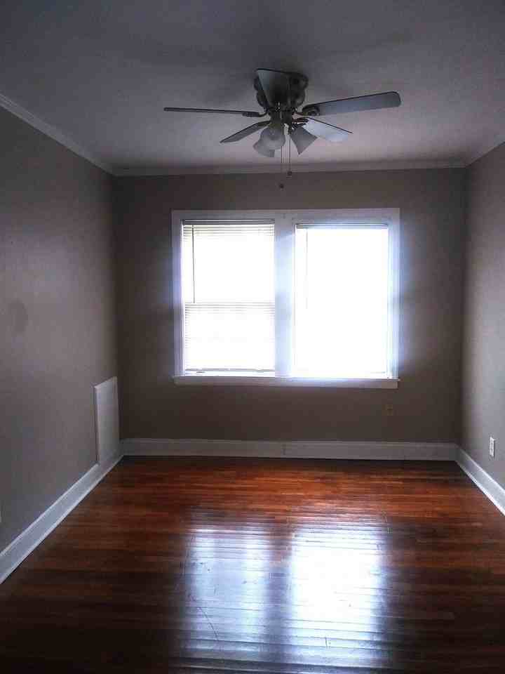 2066 Benton St - Photo 7 of 9