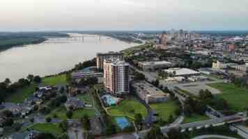 featured image of 717 Riverside Dr #509