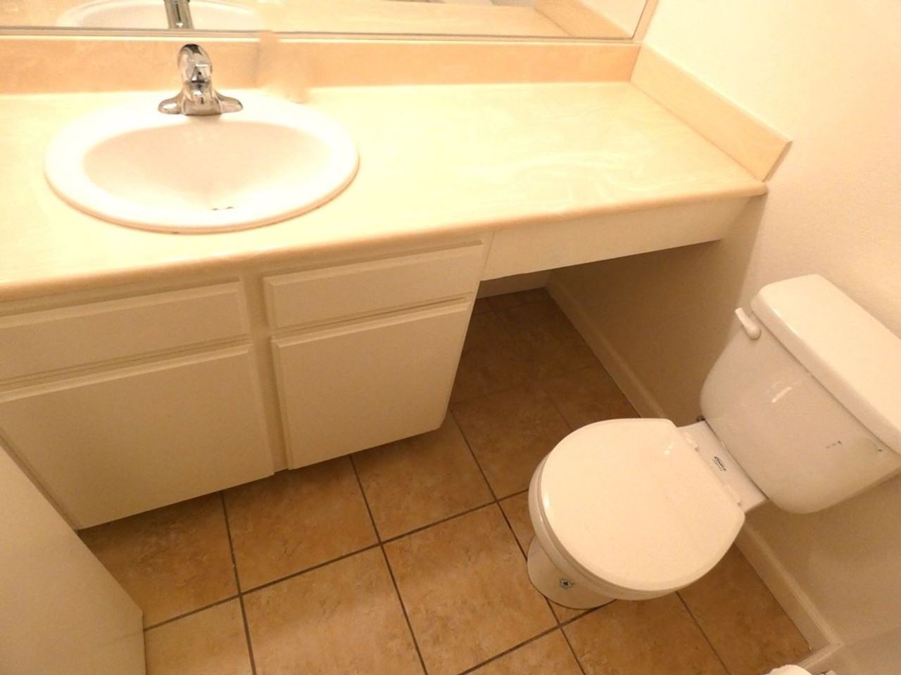 1173 Sumner Pl #C - Photo 6 of 9