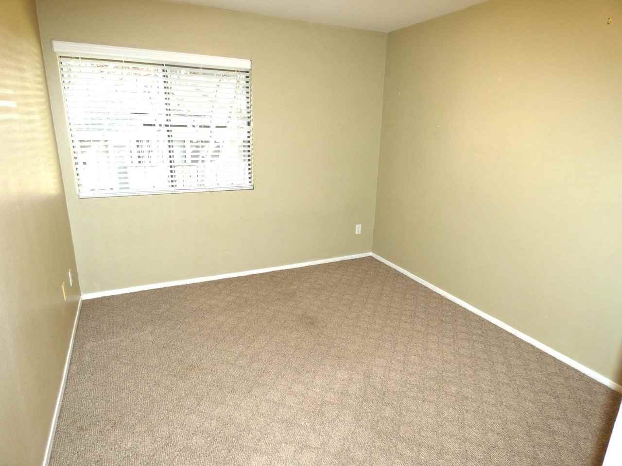 1173 Sumner Pl #C - Photo 7 of 9