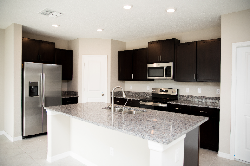 552 Argyll Dr - Photo 4 of 24
