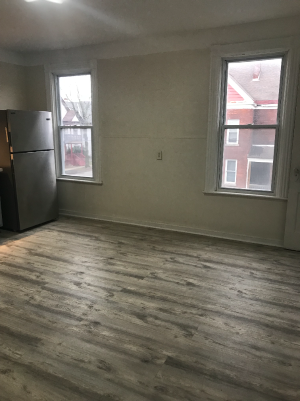 1565 Elm St #2R - Photo 2 of 9