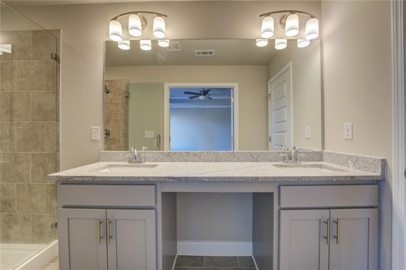 311 Gwinnett Dr - Photo 2 of 13